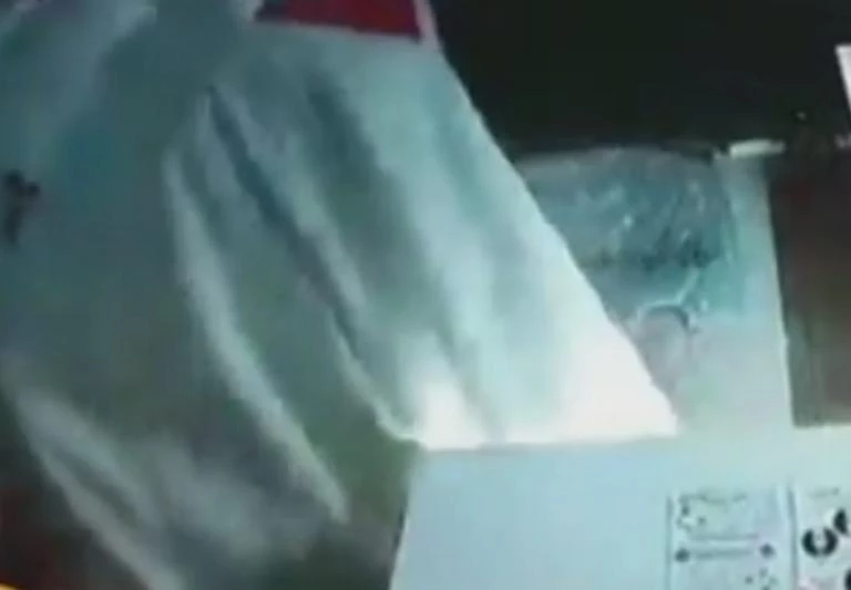 Θεσσαλονίκη: Αυτός είναι ο διαρρήκτης φάντασμα – Το βίντεο ντοκουμέντο που άφησε άφωνους ακόμα και τους αστυνομικούς